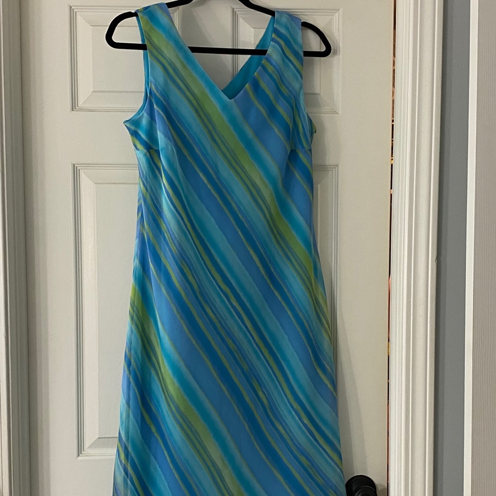 Beautiful sleeveless dress